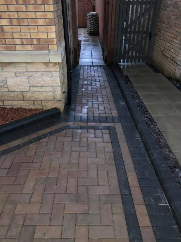 Monoblock driveway complete in two days.